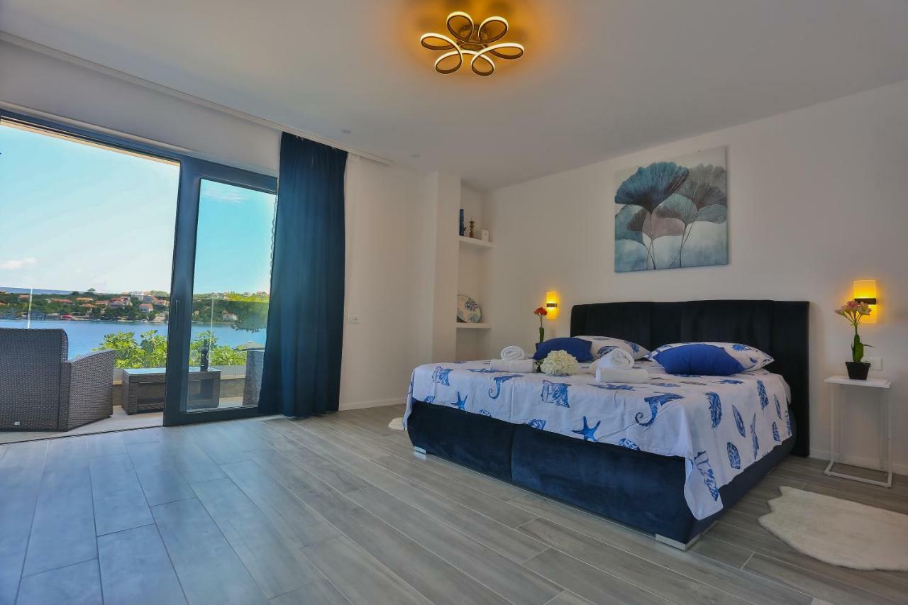 Hotel Paradise Punta Nečujam Exteriör bild